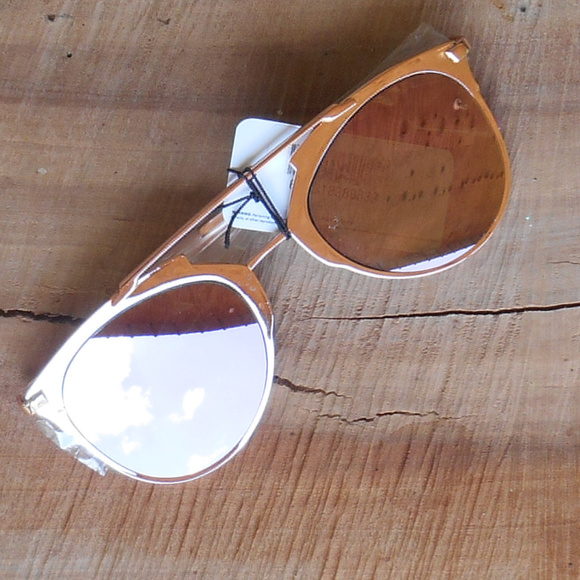 Rose Metal Sunglasses with Pink Metalic Lens - Picture 8 of 8